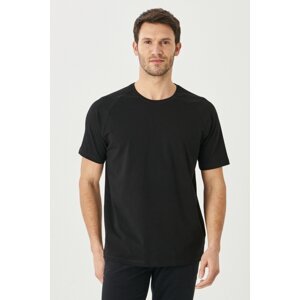 AC&Co / Altınyıldız Classics pánske čierne bavlnené tričko s dlhým strihom s krátkym rukávom.