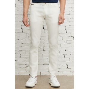 AC&Co / Altınyıldız Classics Men's White Slim Fit Slim Fit 5 Pockets Flexible Chino Trousers.