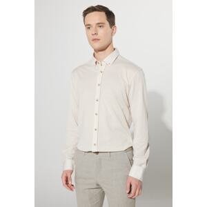 ALTINYILDIZ CLASSICS Men's Beige Comfort Fit Comfy Cut Buttoned Collar Cotton Shirt.