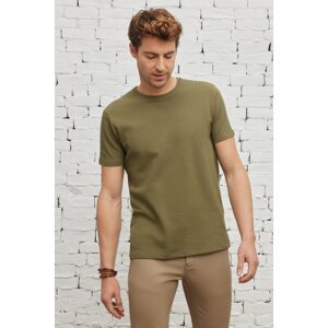 ALTINYILDIZ CLASSICS Pánske khaki slim fit tričko Slim Fit Crew Neck s krátkym rukávom Basic s jemným dotykom.