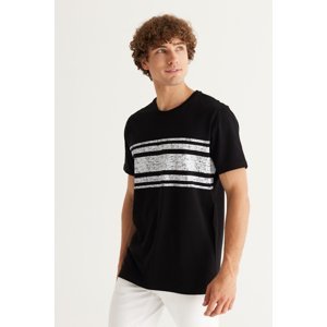 AC&Co / Altınyıldız Classics pánske čierne slim fit tričko s vypasovaným výstrihom pre posádku 100% bavlnené tričko s potlačou.