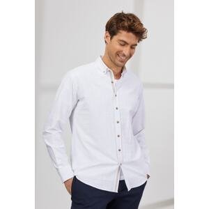 ALTINYILDIZ CLASSICS Men's White Comfort Fit Comfy Cut Buttoned Collar Dobby 100% Cotton Flared Shirt.
