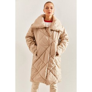 Bianco Lucci Women's Metal Buttoned Diamond Patterned Oversize Puffer Coat
