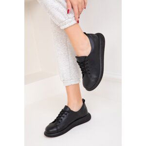 Soho Women's Black Sneakers 18722