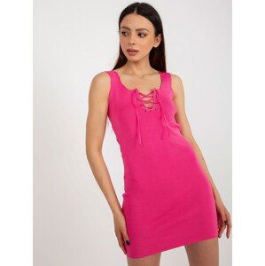 Dark pink fitted knitted dress