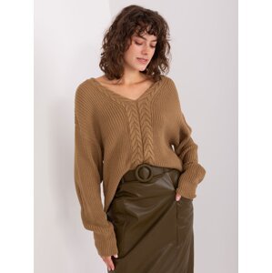 Classic camel sweater with cuffs