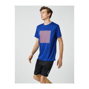 Športové tričko Koton s priedušnou látkou Stripe Print Crew Neck.