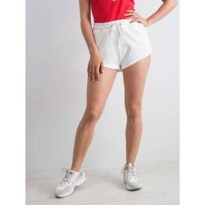 Knitted shorts with pockets white