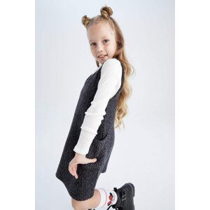 DEFACTO Girl Regular Fit V Neck Sleeveless Combed Gilet