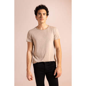 DEFACTO Slim Fit Crew Neck Basic T-Shirt